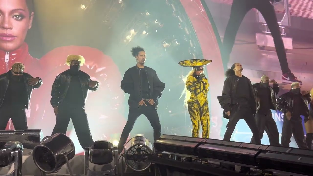 Beyoncé - America Has a Problem / Pure/Honey live in Amsterdam (6/18/2023) NEW OUTFIT