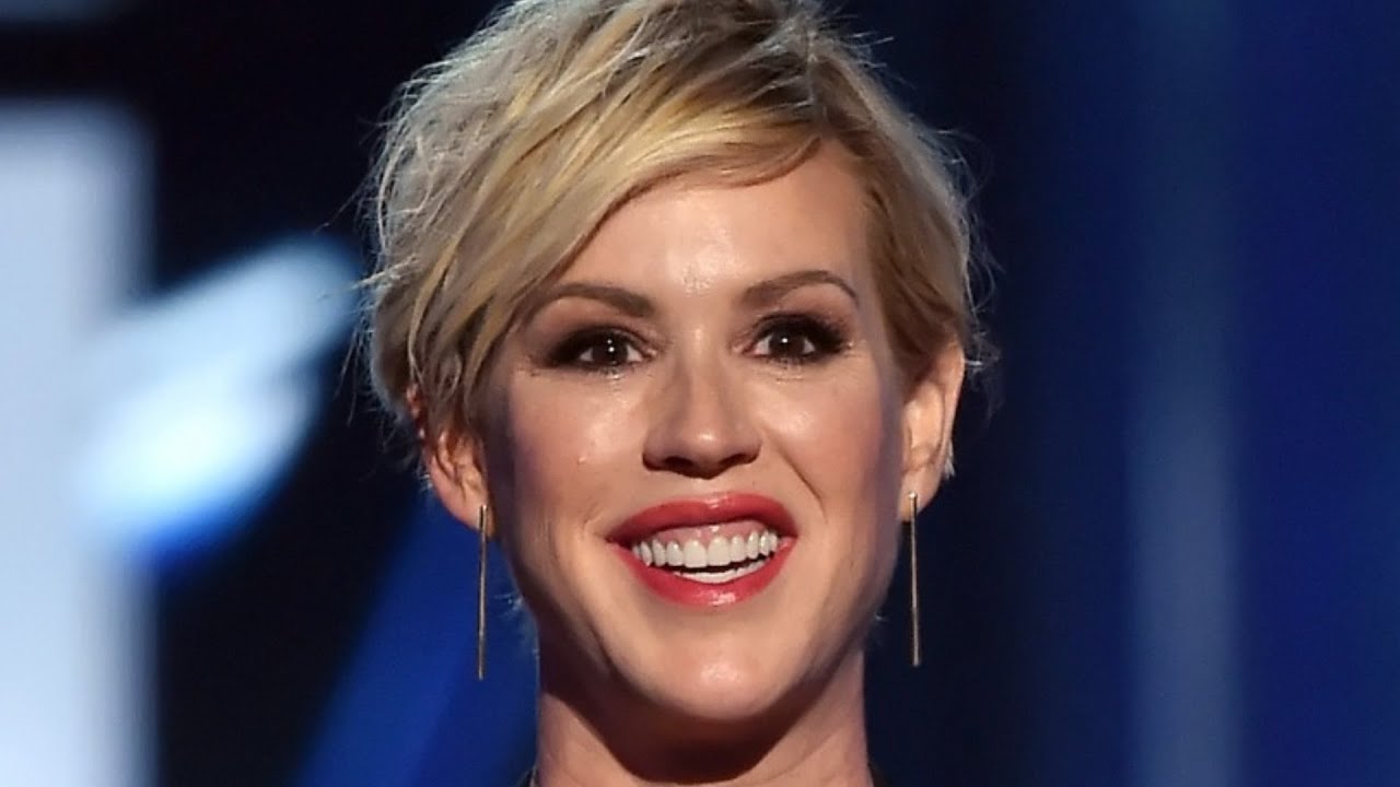Molly Ringwald's Transformation Is Seriously Stunning