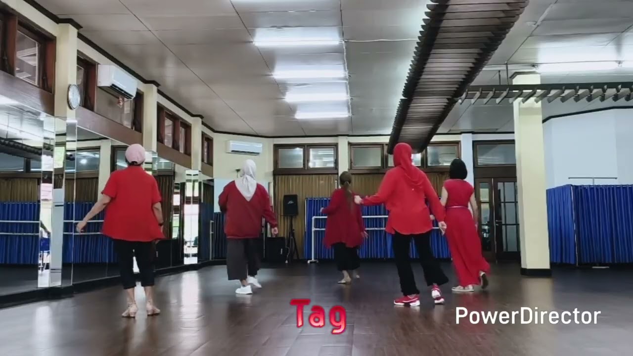 When You See Me Line Dance/Choreo:Niels Poulsen (DK) - January 2026Music:When You See Me - Zach Top