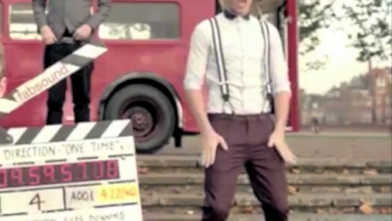 One Direction - Turn Up The Love