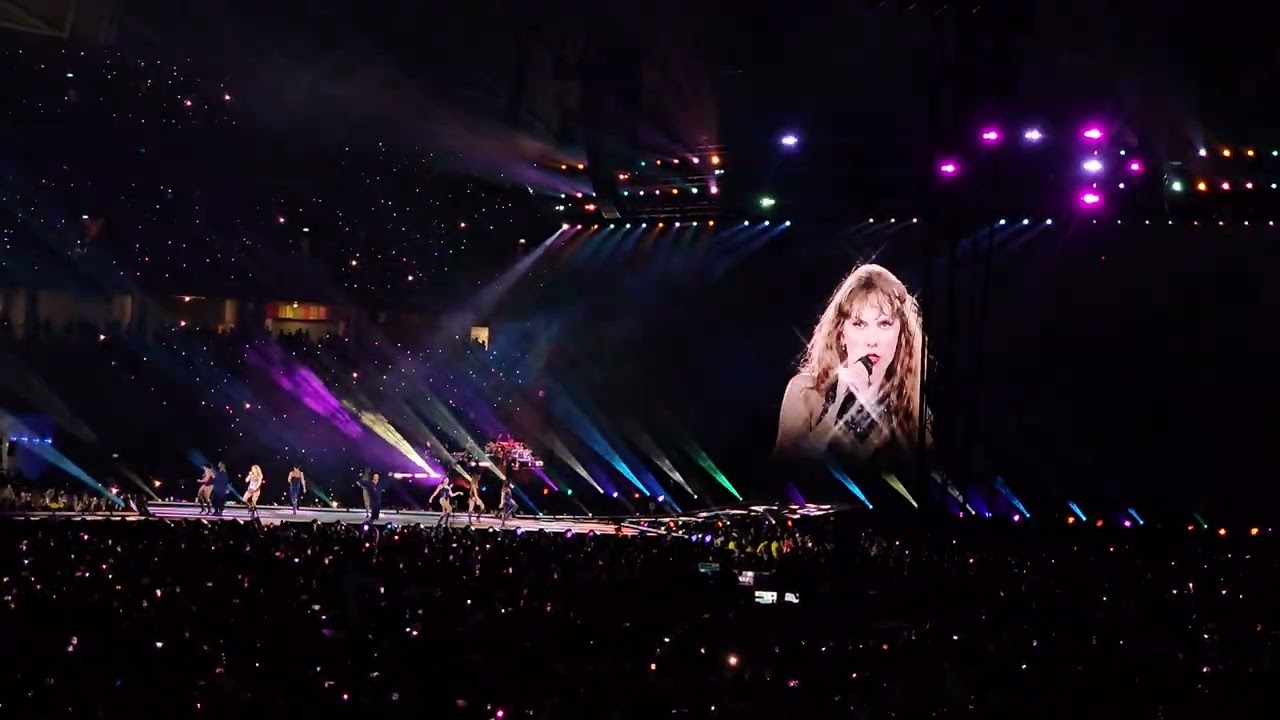 Bejeweled Eras tour Singapore night 6