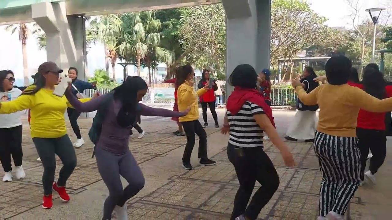 Sayaw At Tugtog na Patok Sa Lahat ng Okasyon-Sissiwit #youtuber #ofwlife #ofw #dance #sissiwit