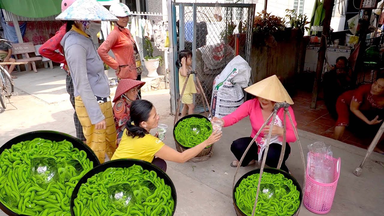 Mùa Nóng Gánh Nồi Sâm Sa Bánh Lọt Chưa Đi Hết 50 Mét Đã Bán Hết Sạch
