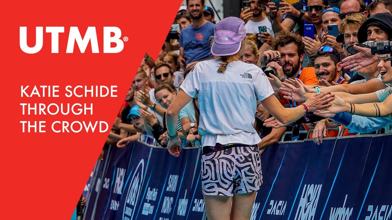 UTMB Mont-Blanc 2022 - 🟥 UTMB - Through the crowd with Katie Schide