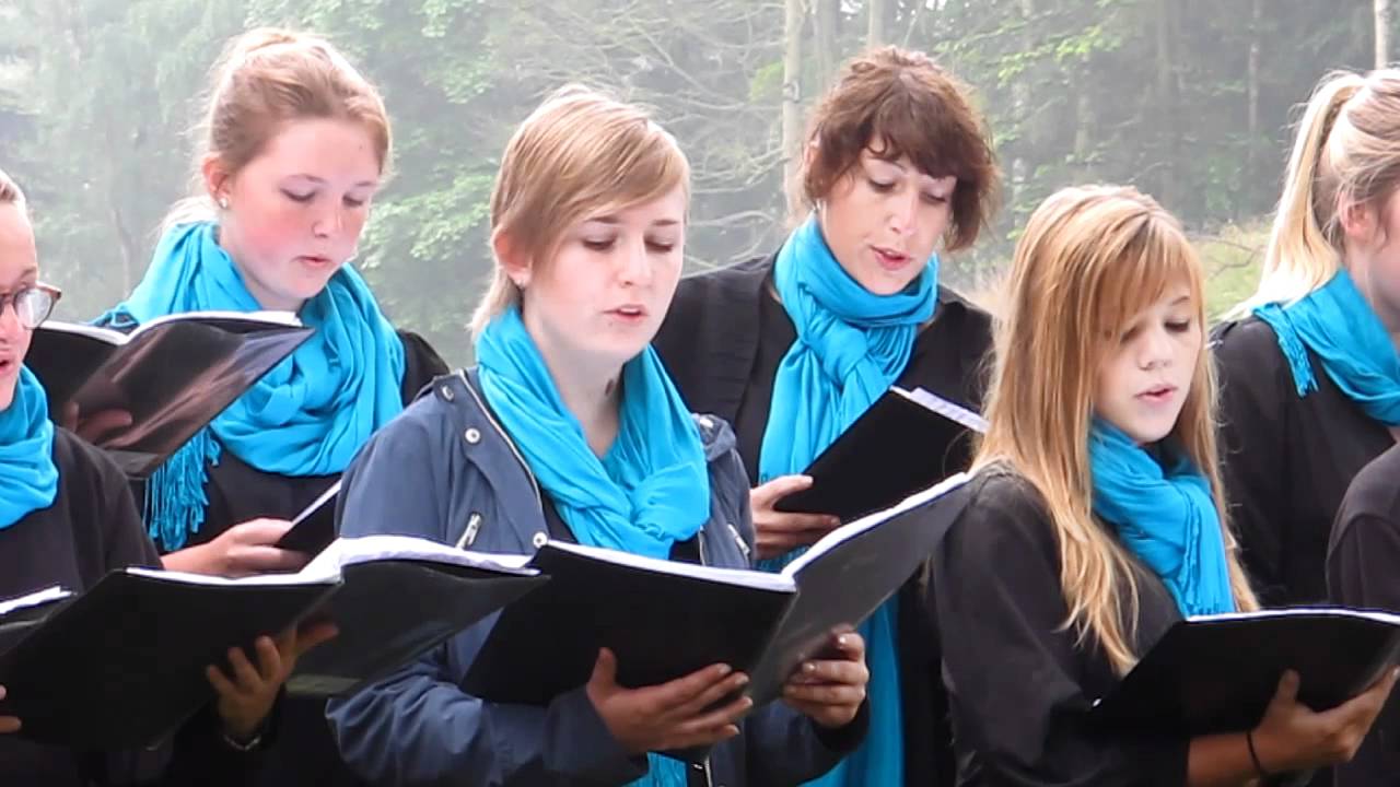 RINGE KIRKE PIGEKOR