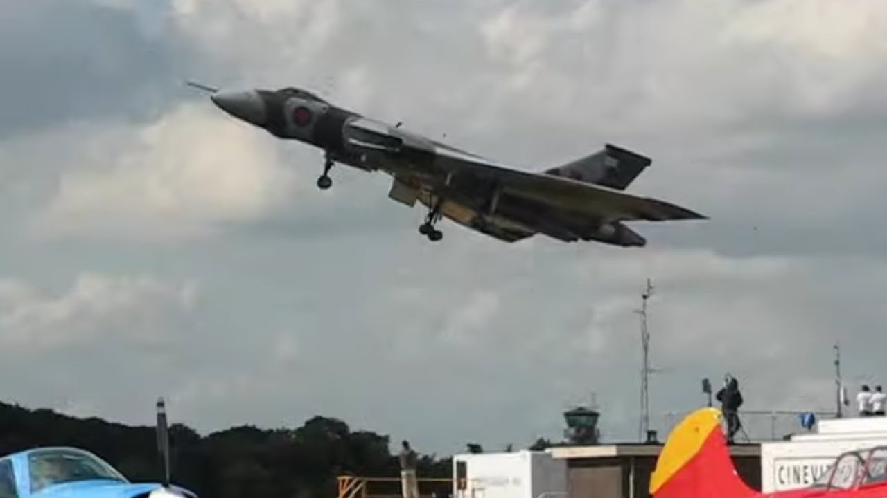 Avro Vulcan XH558 (compleet) @ Volkel 2009 luchtmachtdagen