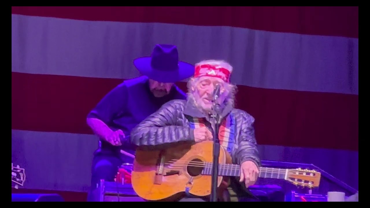 Willie Nelson - Always On My Mind - May 15, 2025 - Outlaw Music Festival, Chula Vista CA