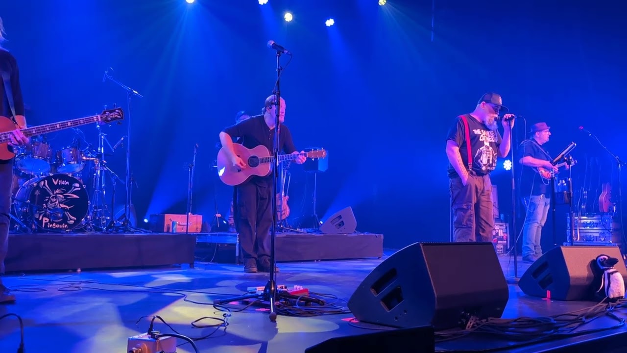 Vilain Pingouin - Chu tu seul a soir (la derniere tournée) Jonquiere 16 oct 2025