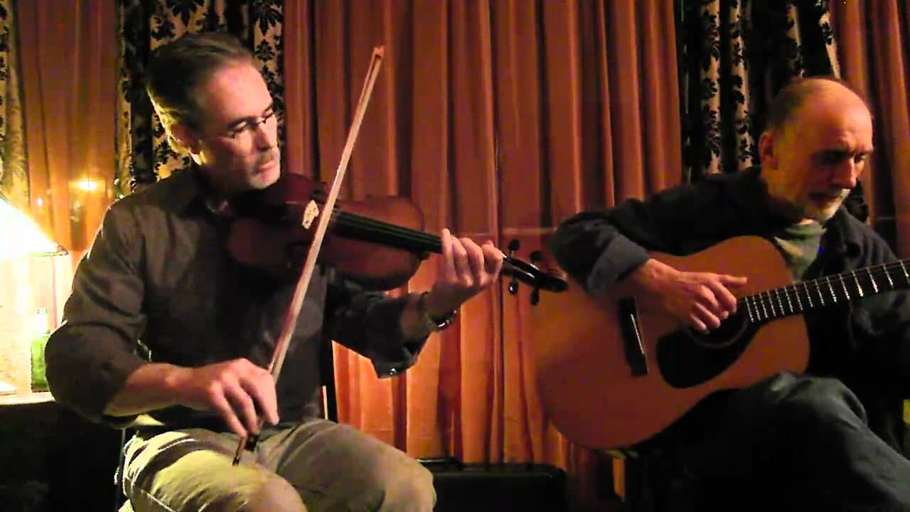 Dale Russ and John Gothard: Pléaráca Erica Newman