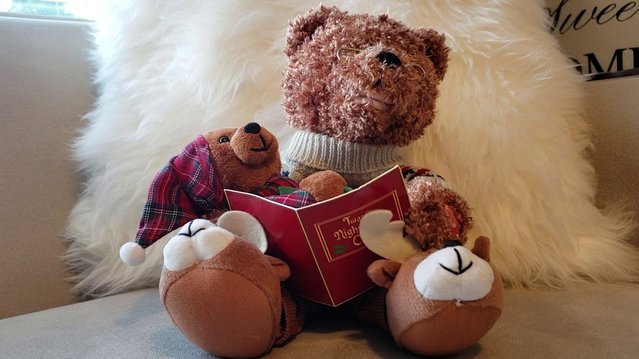 Animated Bear Tells Twas the Night Before Christmas Story