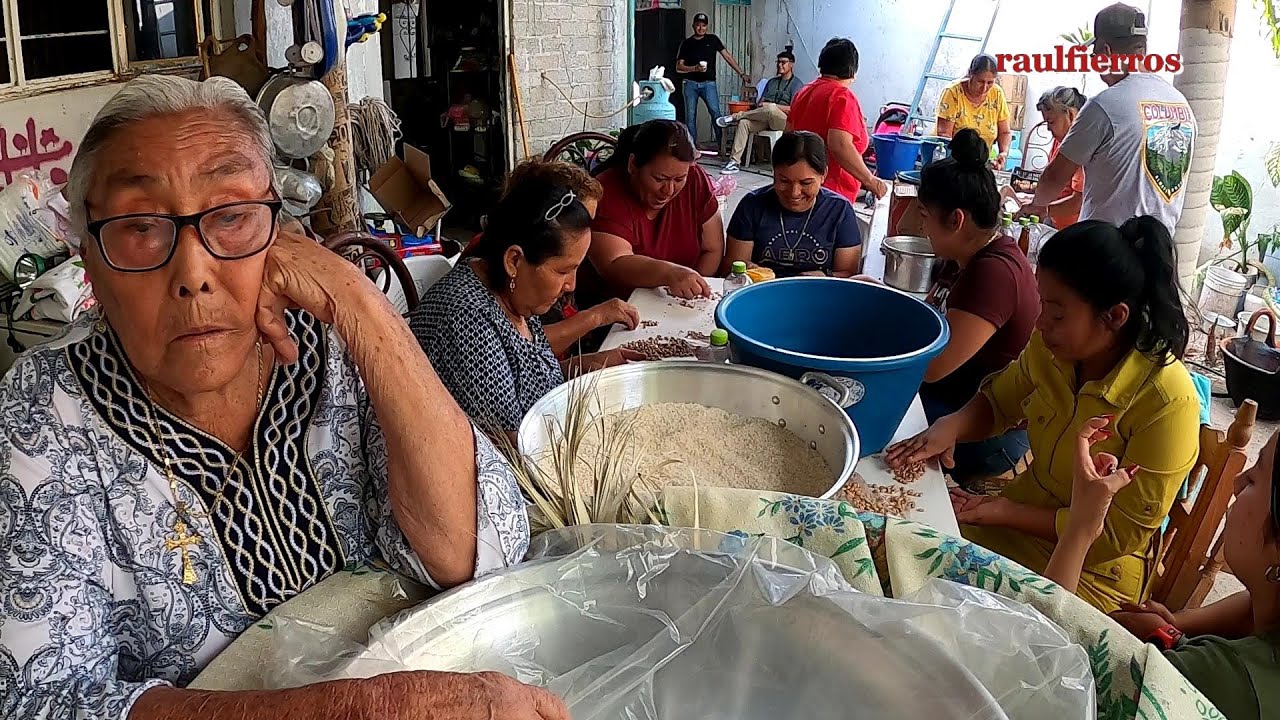 Un dia en San Juan Trujano Oaxaca y Preparativos de Boda y Bautizo de la Familia Barragan Acevedo