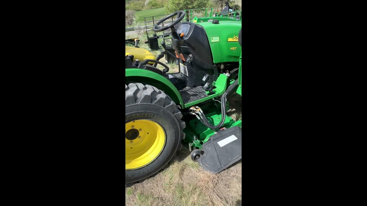 SOLD - John Deere 2520