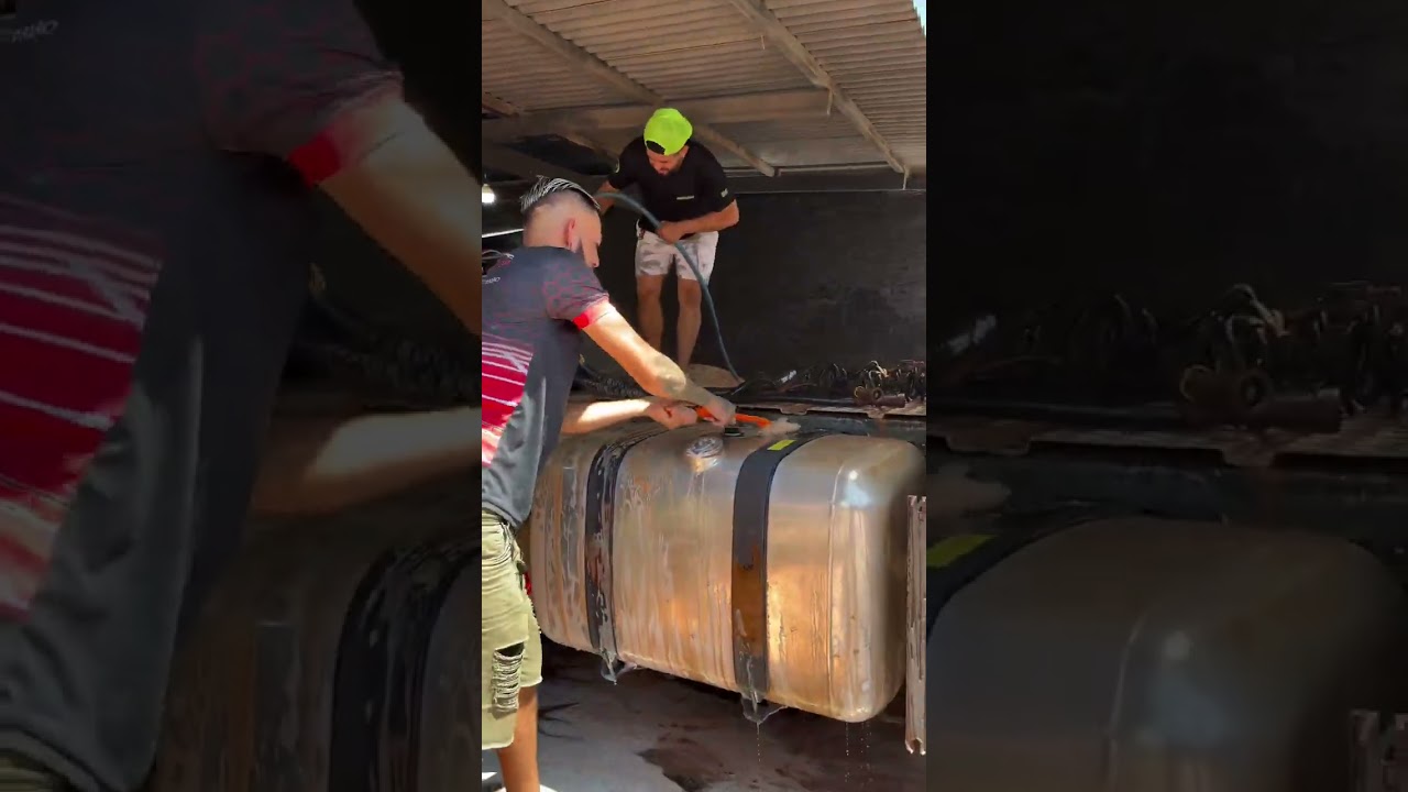 Ele chegou as 11 para lavar o carro!!!