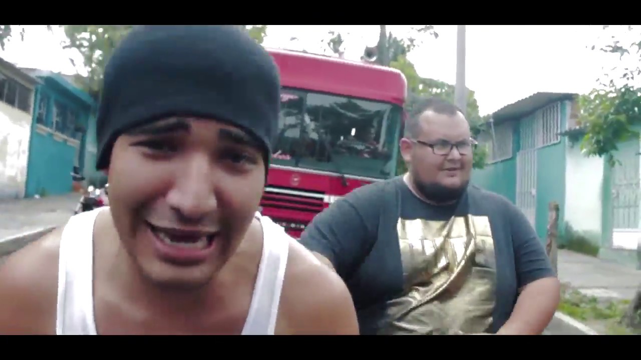Parodia: Despacito  Luis Fonsi y Daddy Yankee /  