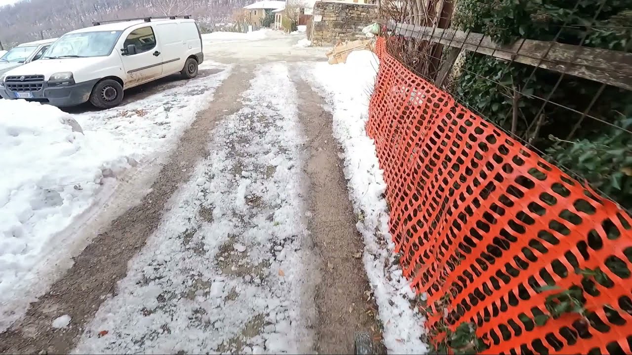 San Genesio. Neve + sentiero 1