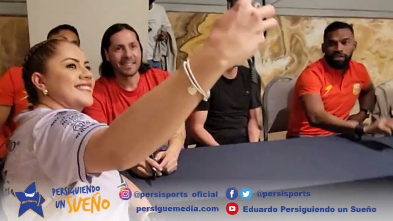 ASI SE VIVIO MEET AND GREET LEYENDAS DEL BARCA Y LEYENDAS DE MORELIA.