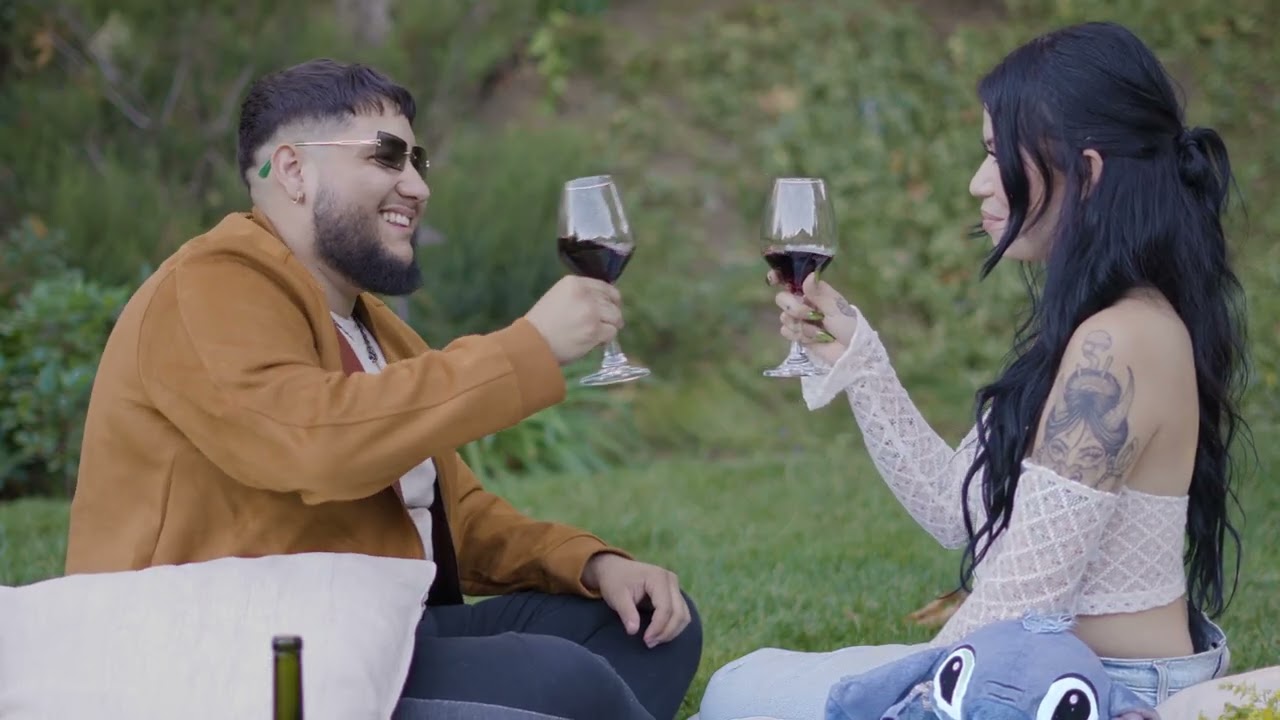 Lendez - Tu felicidad🌻 (Official Video)