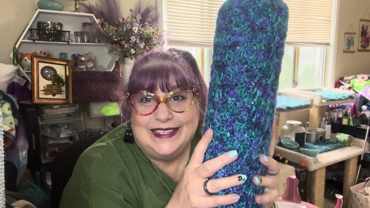 FlossTube #291 - I got a Sentro knitting machine - my thoughts: the good, the bad and the ugly