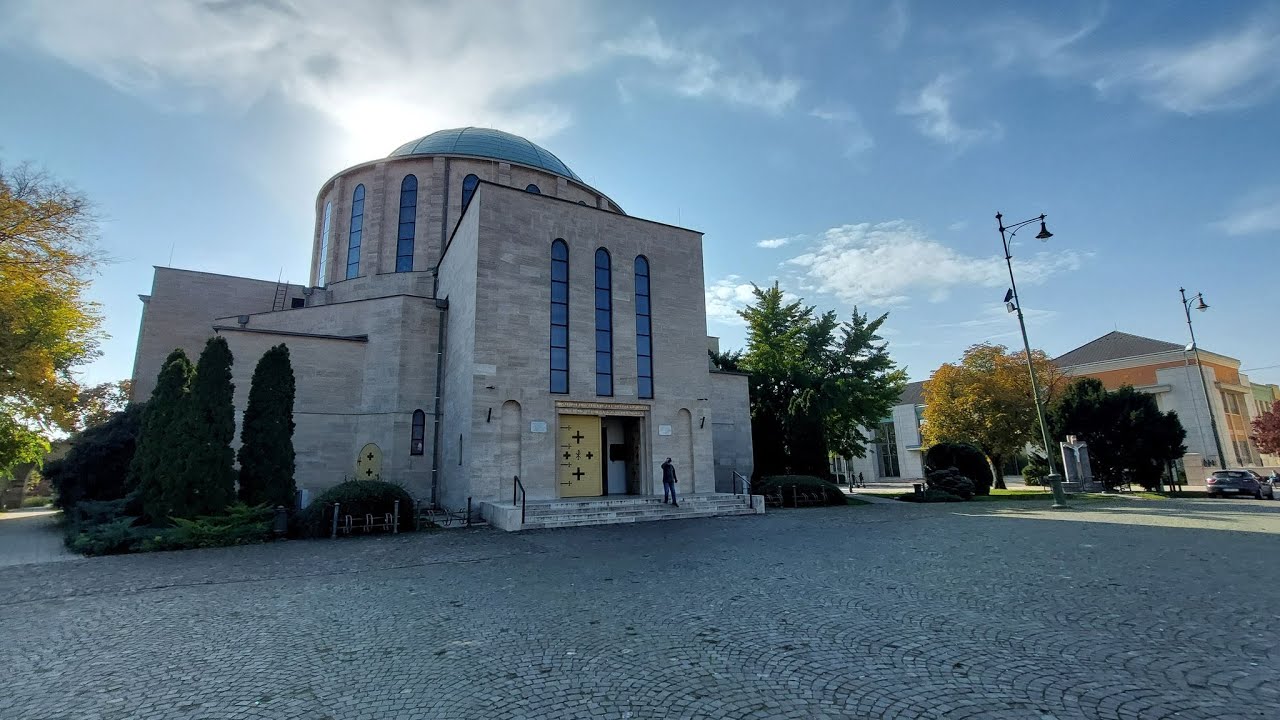 MOHÁCS (H) A Magyarok Nagyasszonya Fogadalmi Emléktemplom harangjai