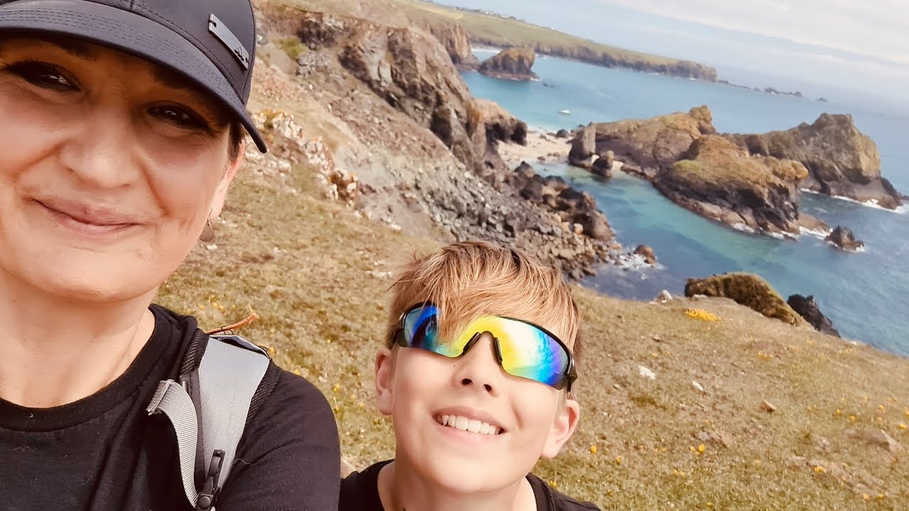 Walk 22 Mullion Cove to Church Cove near Cadgwith 9 miles Cornwall Coastpath