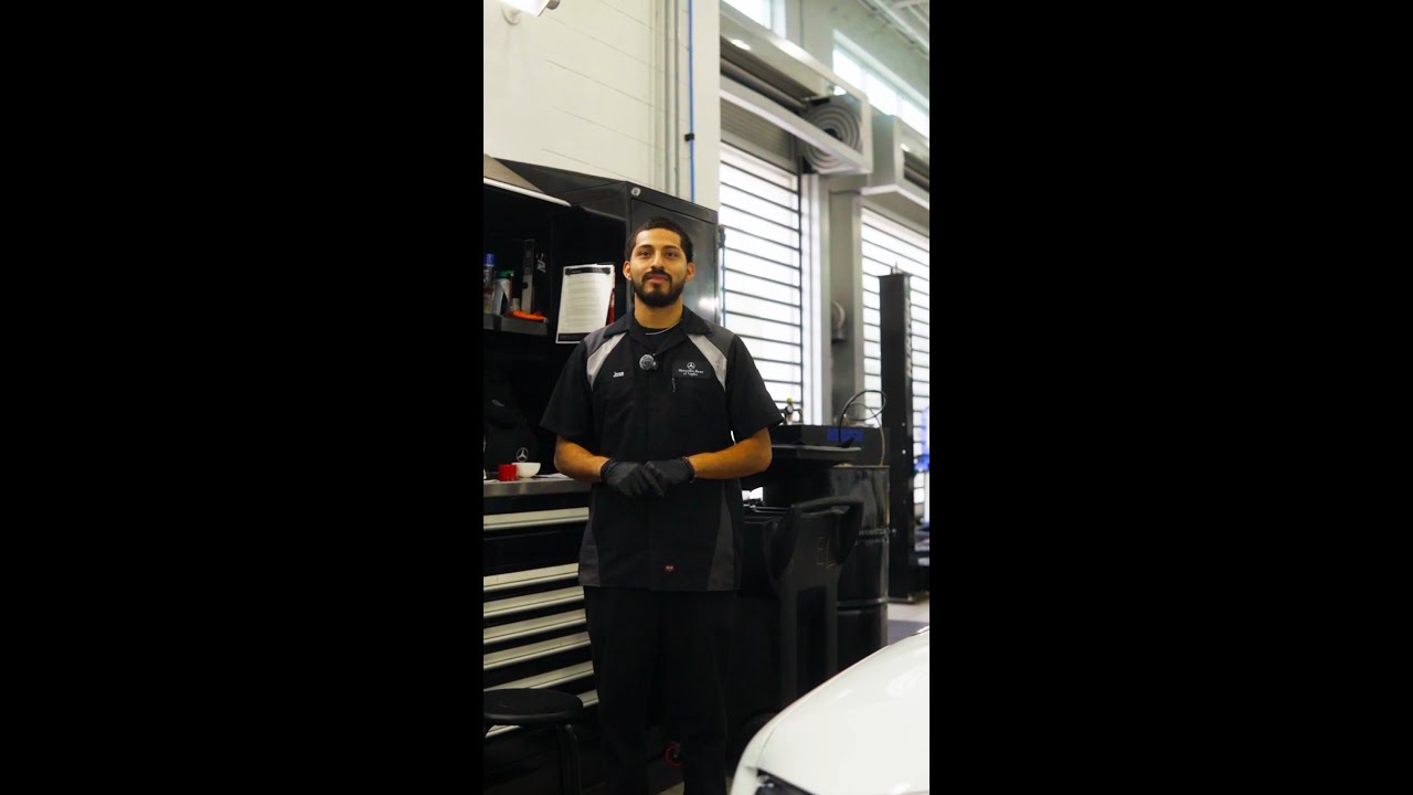 Why Isn&rsquo;t My AC Blowing Cold? | Mercedes-Benz of Naples Service Tips