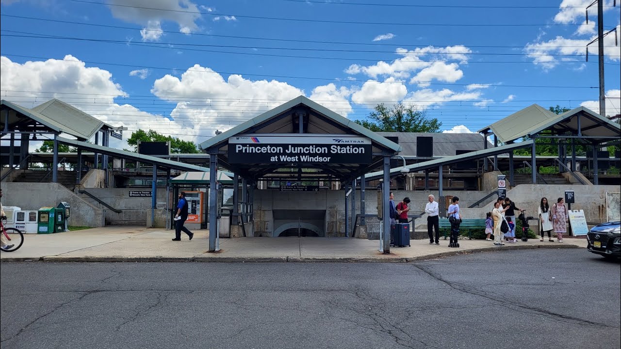 Amtrak & NJ Transit High Speed Northeast Corridor action @ Princeton Junction (5/29/24)