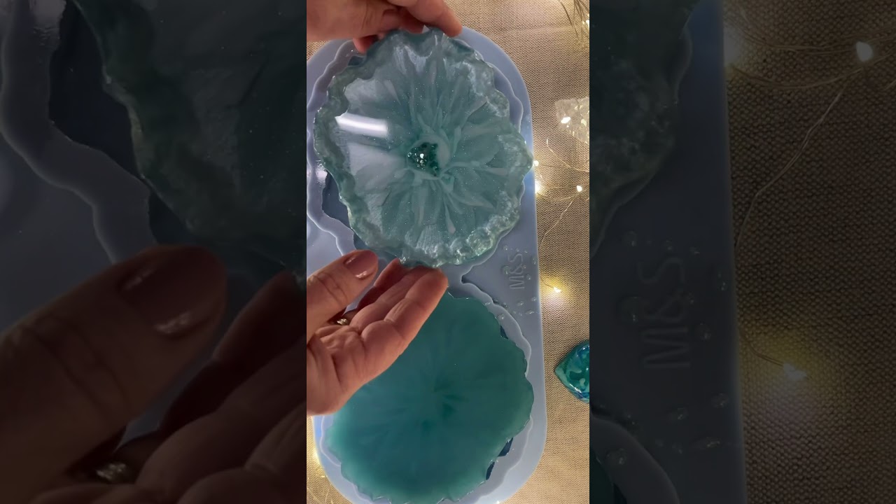 Ice Flowers #handmade #epoxy #homedecor #epoxyart #resin #moldsandshapes #craftresin