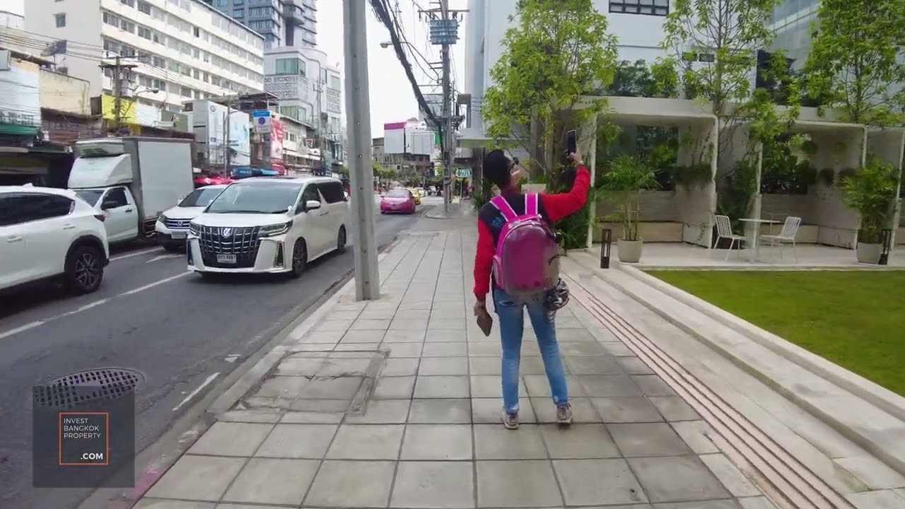 Walk From Thonglor BTS to The Strand Thonglor