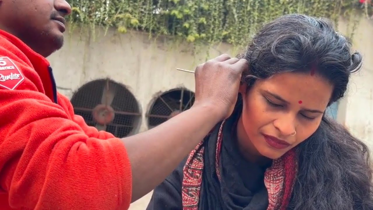 Street Ear Cleaning ASMR in India | Surprisingly Relaxing Experience
