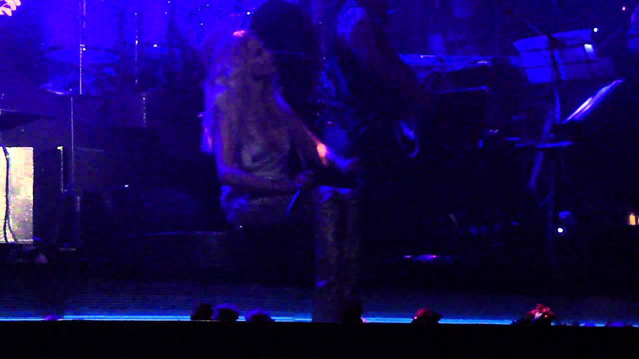 Anna Vissi - Paralio - Rex 17.12.2011