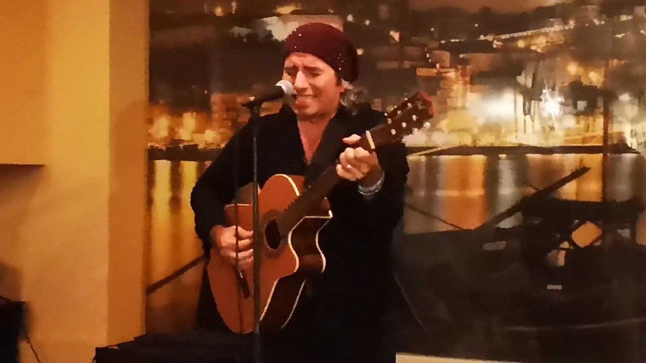 Caruso Acoustic live performance in Portugal by Remigio 432hz