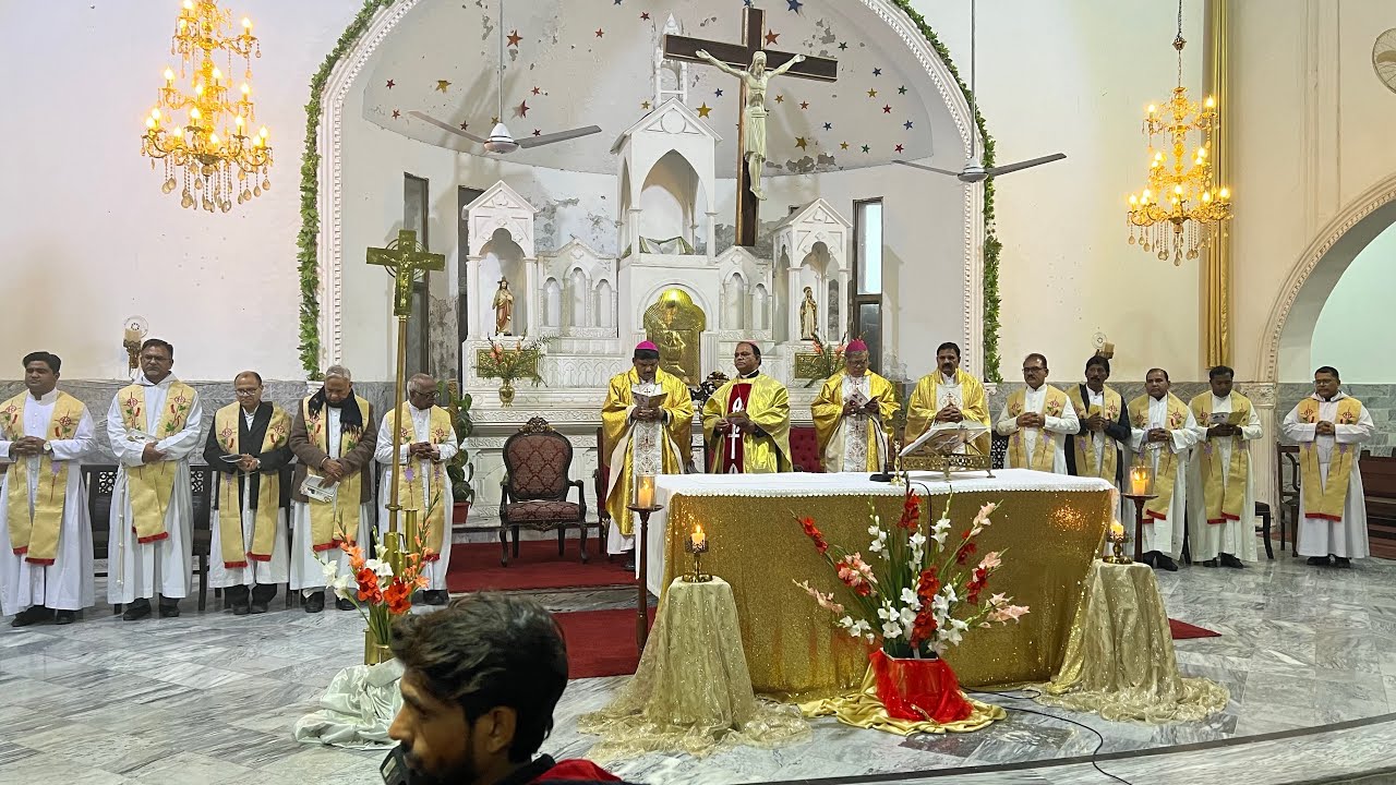 Most Rev. Bishop Yousaf Sohan gives introduction to Fouzia’s wedding Mass.