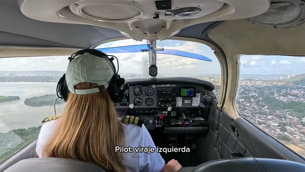 Toque y despegue en Cartagena pista 19. Comunicaciones ATC