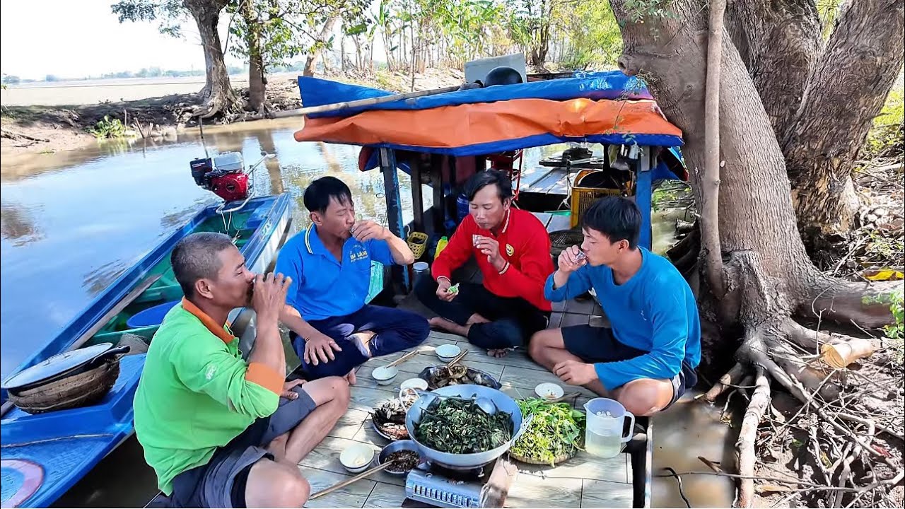 Về Quê Dở Chà Mùng Của Mưu Sinh Miền Quê Lai Rai Món Cá Lau Kiếng Chiên Giòn 