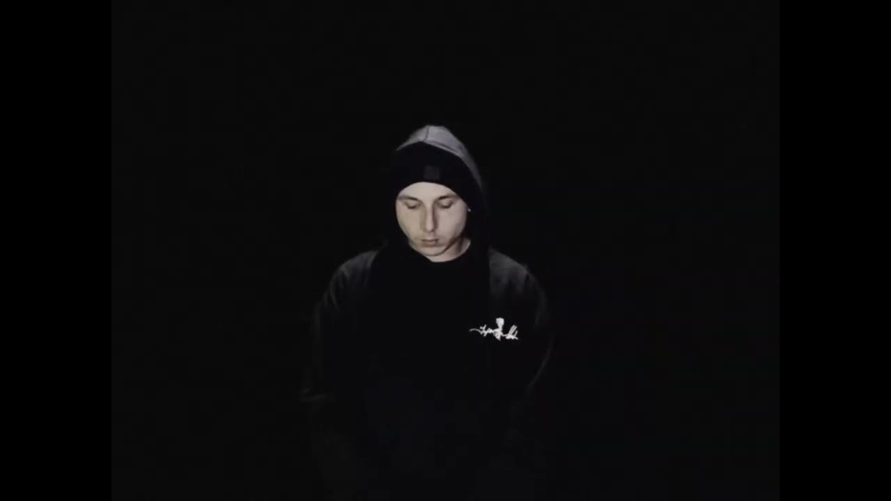 Husy- Sokmindent (Offical Visualizer)