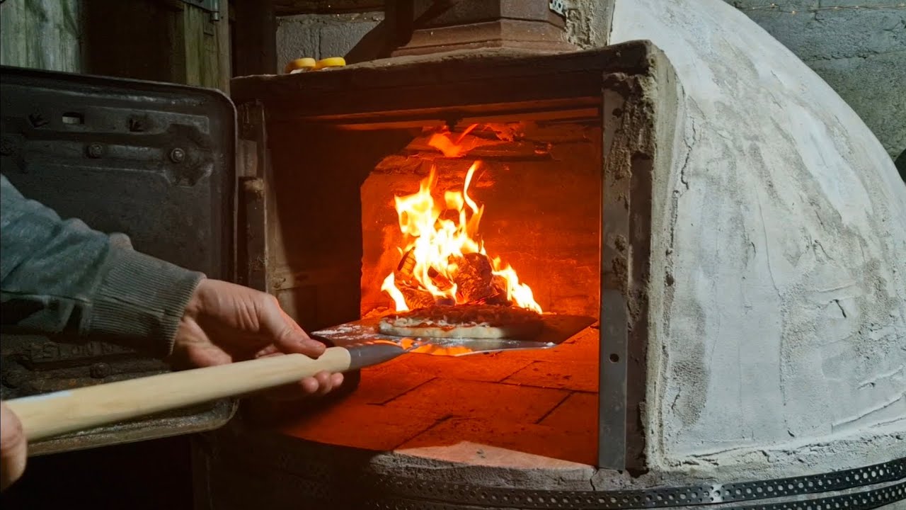 1st Pizza in the GIANT Pizza Oven 🍕 