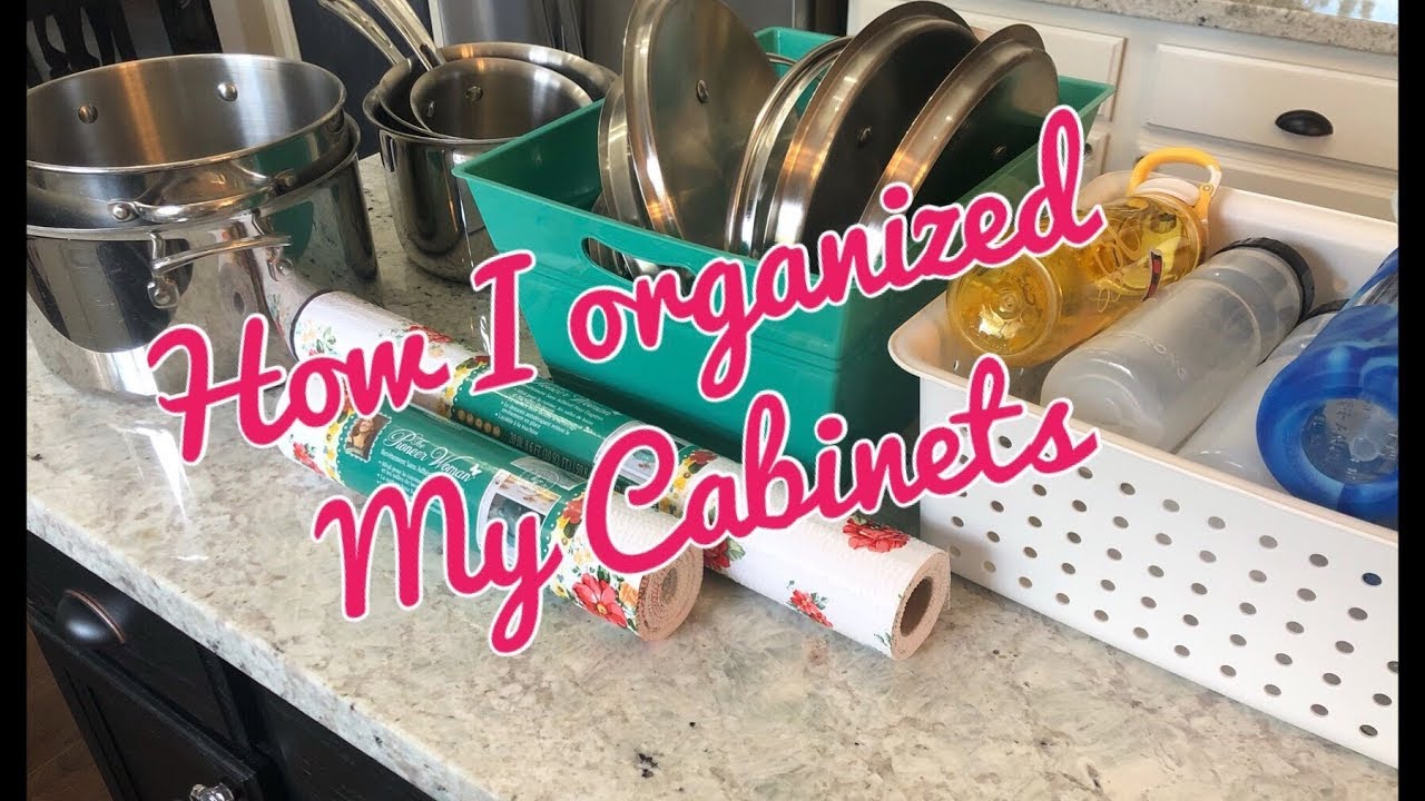 How I Organize my Pots & Pans // Kitchen Items