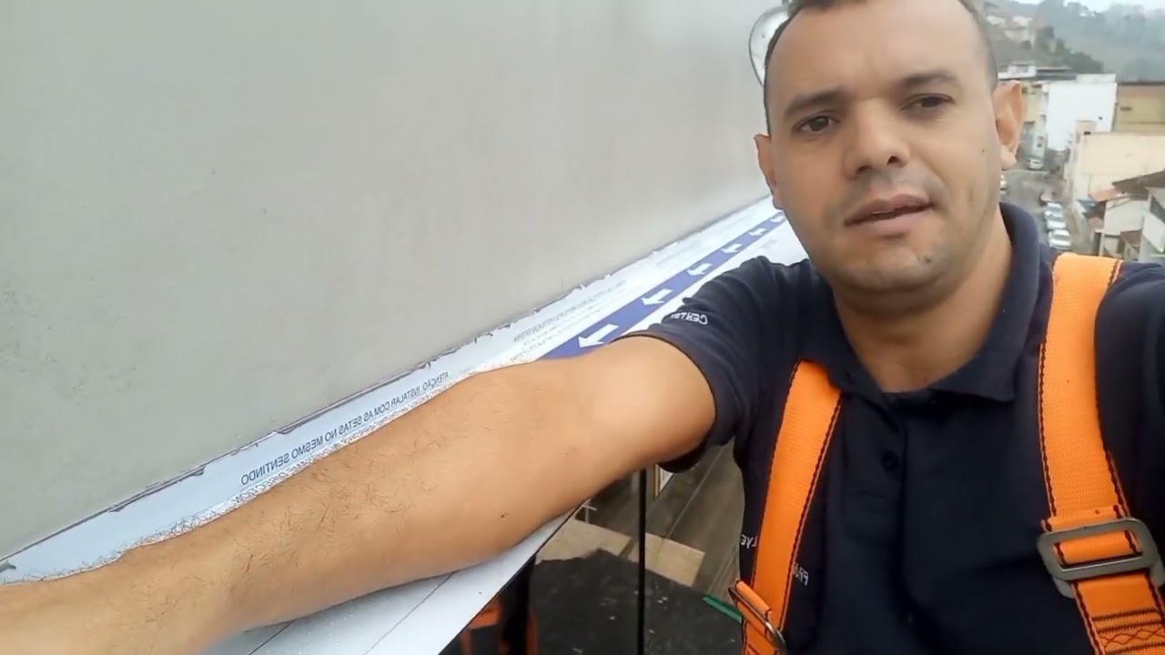 Como fazer acabamento na parte superior da fachada pele de vidro.