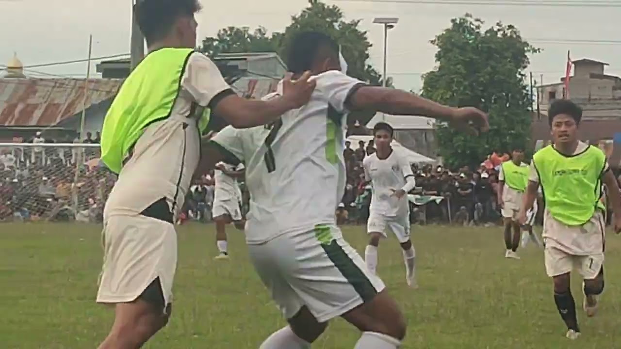 Pertandingan sepak bola Lamuru super cup 1V kab bone||