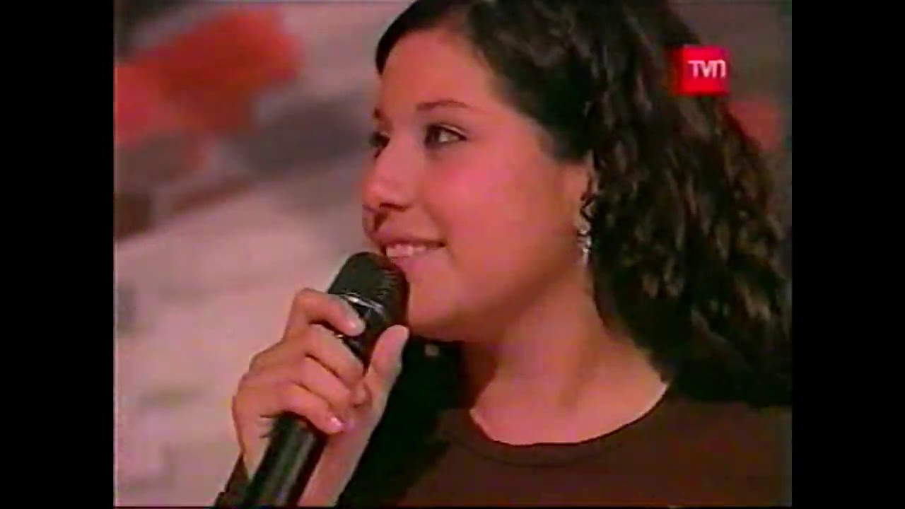 Maria Jose Quintanilla - Entrevista en Revista Caras (Rojo Final 2004)