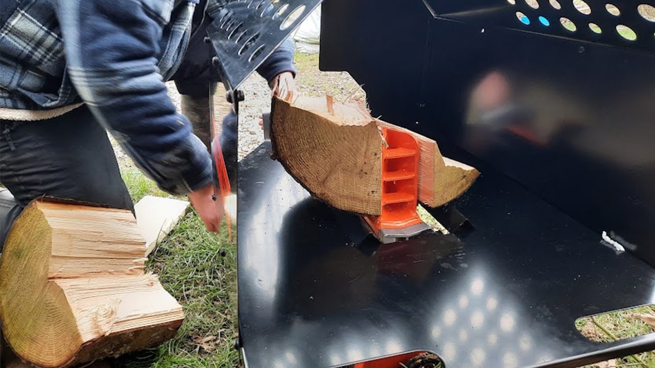 🪓The Best Log Splitter Review UK 2024🪓 Watch the Forest Master FM5 Log Splitter make firewood! 🔥