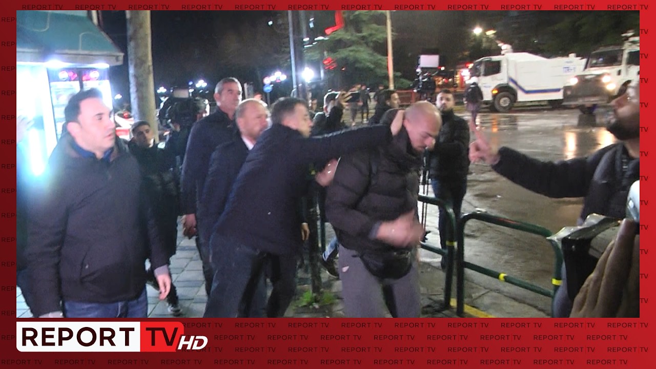 Dhunuan një polic dhe një qytetar gjatë protestës, nisin hetimet ndaj Flamur Nokës dhe Xhelal Mziut