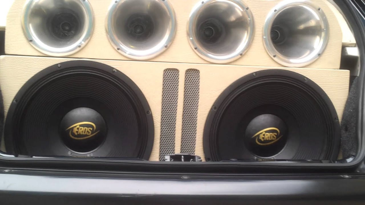 Peugeot 206 pancad&atilde;o com eros de 15&acute;&acute;1000 rms video 3