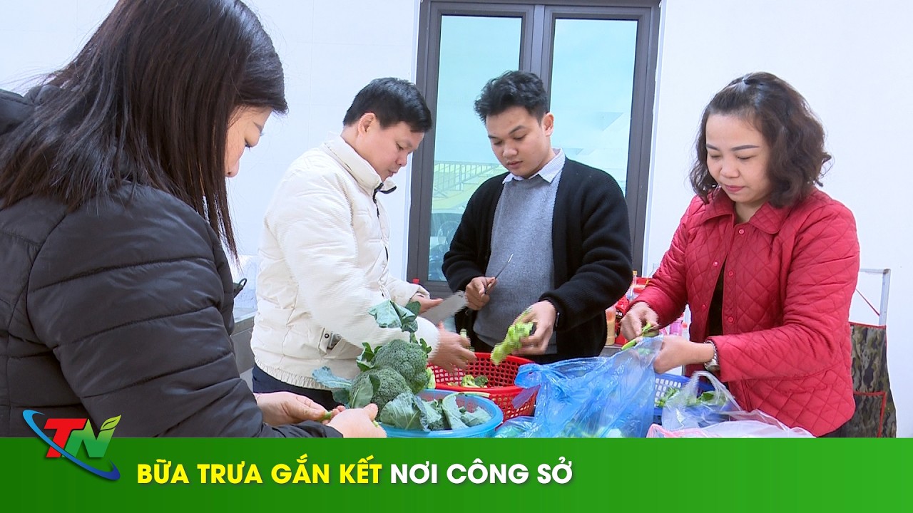 Bữa trưa gắn kết nơi công sở
