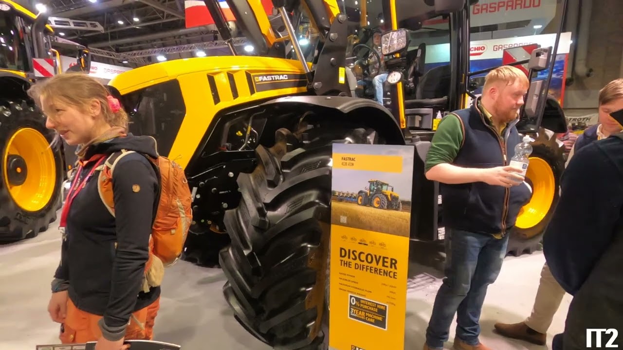 2024 JCB Fastrac 4220 Icon 6.6 Litre 6-Cyl Diesel Tractor (235 HP) with Kaleb but no Jeremy Clarkson