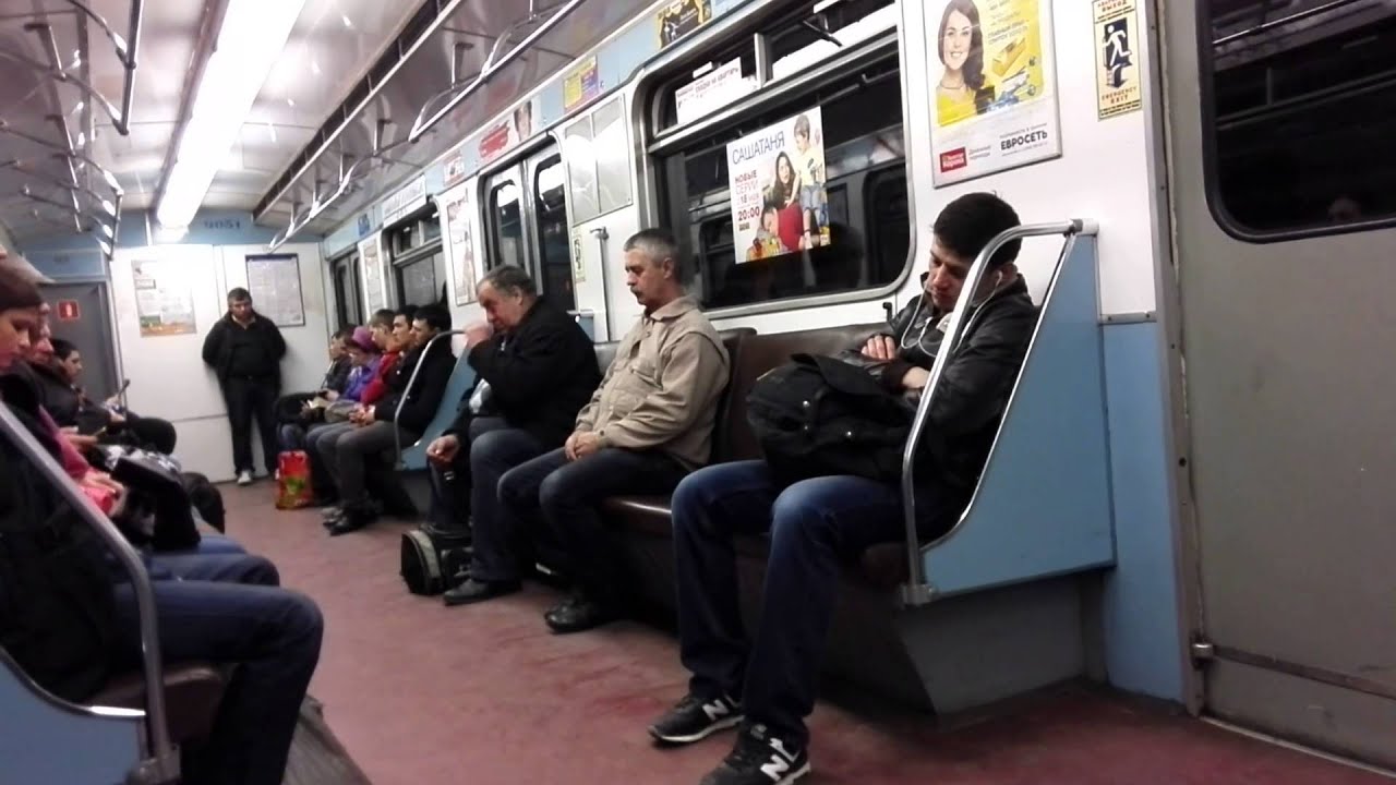Вагон 9051 (СПб, линия 2, 01.05.2015)