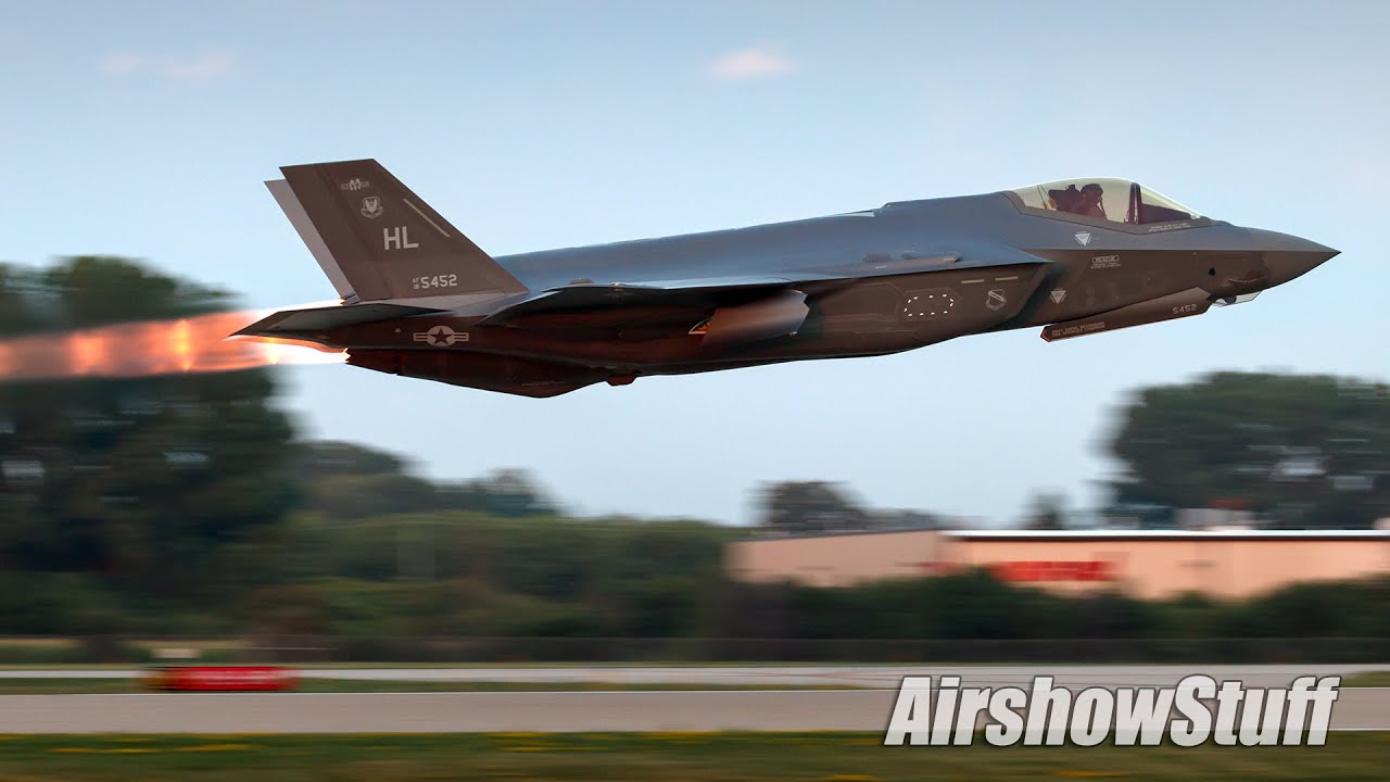 Gorgeous F-35 Twilight Demo and Heritage Flight - EAA AirVenture Oshkosh 2022