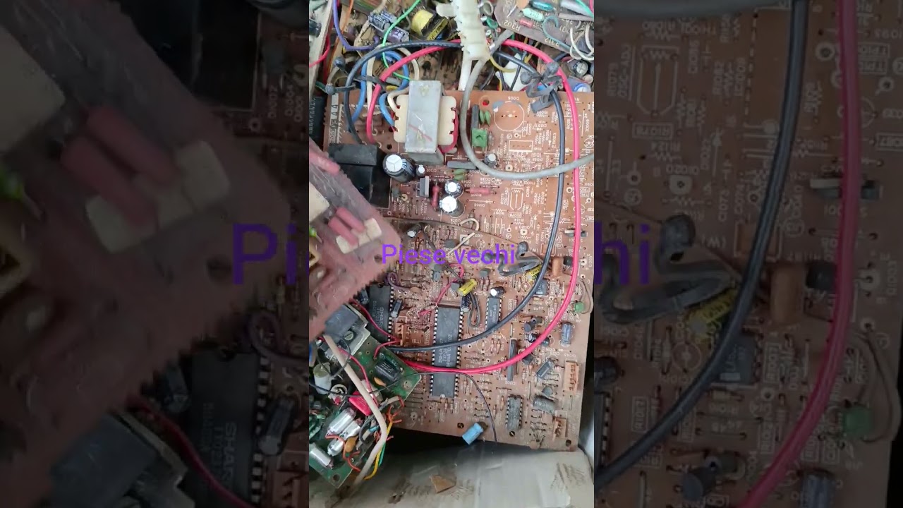 Piese electronice vechi.