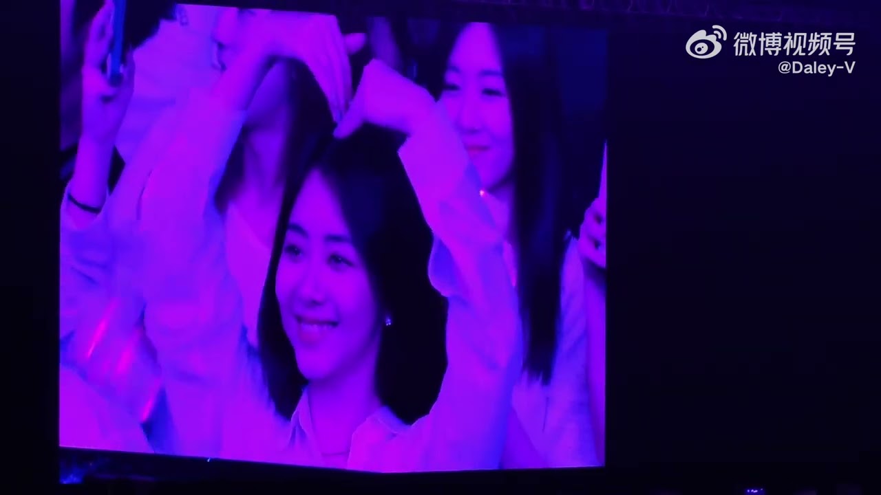 林俊杰提到谭松韵，恭喜松韵追星成功￼￼  JJ mention Tan Songyun, congratulat Songyun on her success in chasing stars.