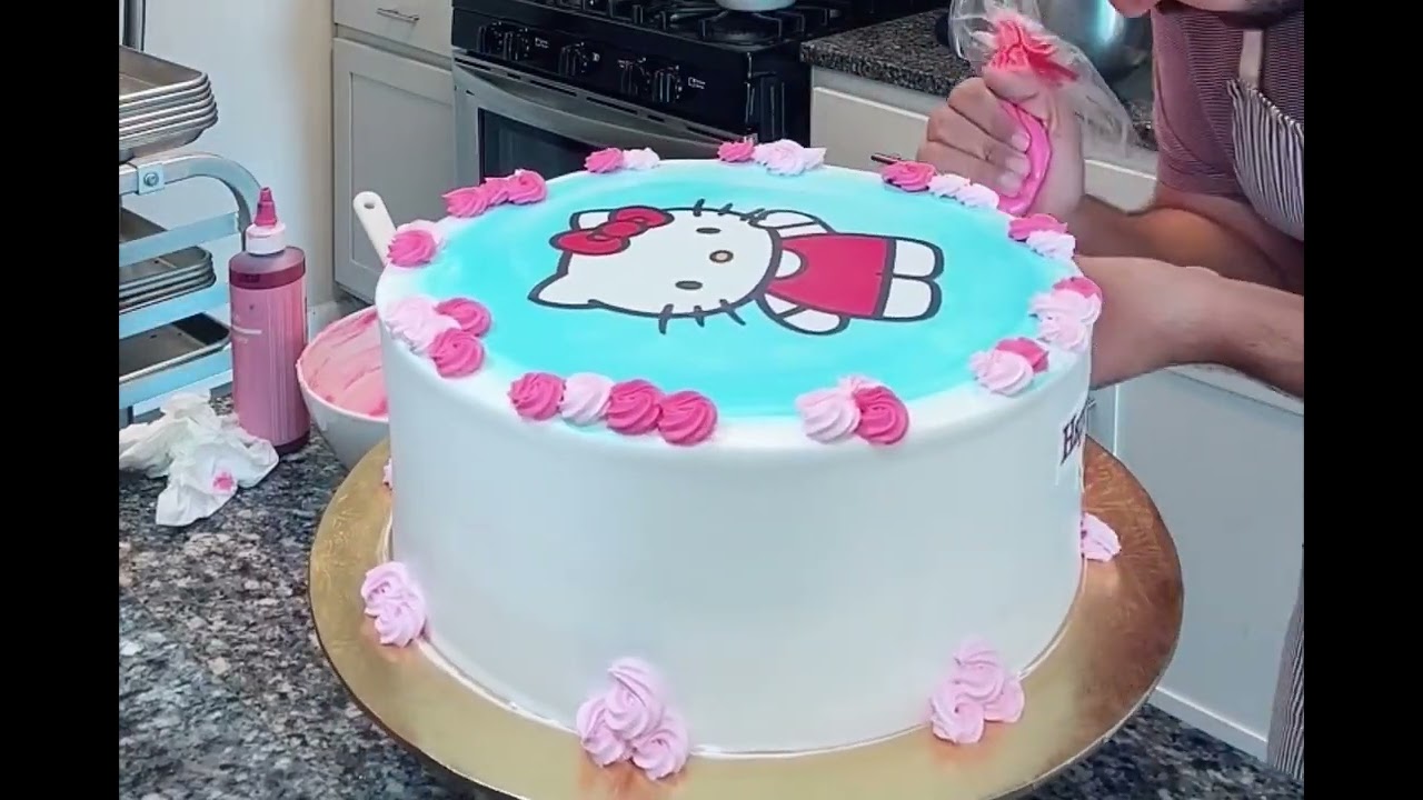 Tres pasteles, buenos y bonitos, pero no baratos.